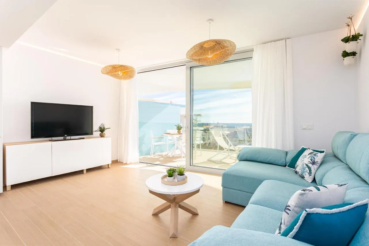 Ensuite Sea & Pool Views With Private Parking Fuengirola Lägenhet